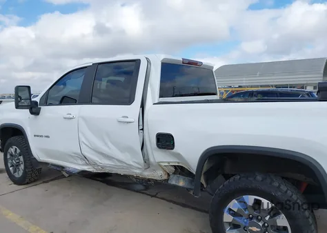 2021 Chevrolet Silverado 2500Hd 4Wd Standard Bed Lt z USA, uszkodzony, nr VIN 1GC1YNEY5MF315453